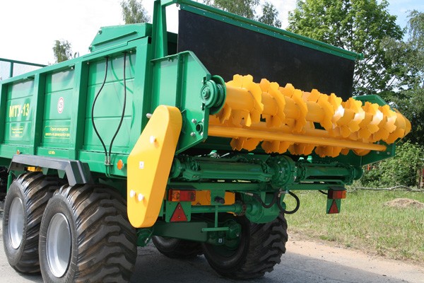 Distribuitor de îngrășăminte organice solide MTU